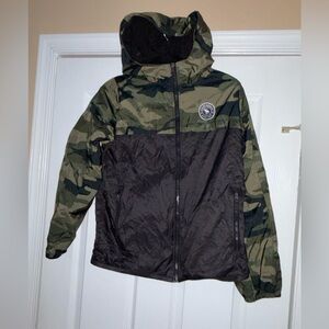 Abercrombie & Fitch Green and Black camo fleece lined Jacket size 13/14